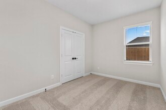 Building Photo - 1026 Whispering Winds Dr