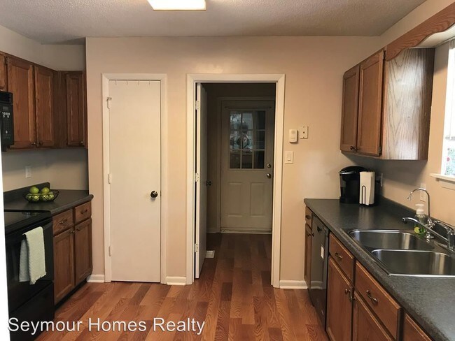 Building Photo - 3 br, 2 bath House - 112 Ridge Runner Drive