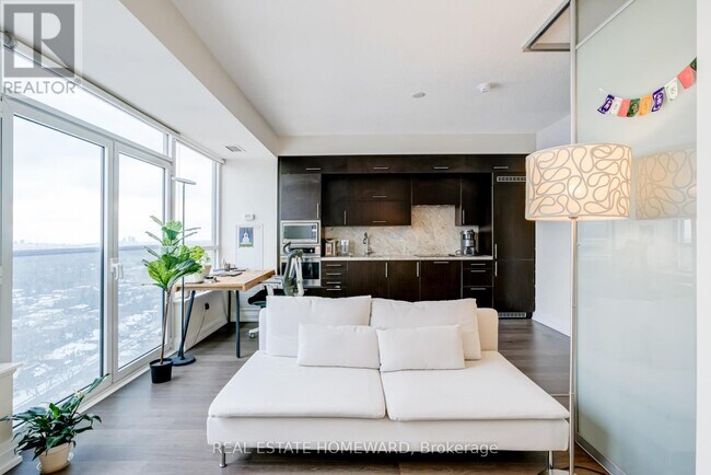 Building Photo - 2 Anndale Dr