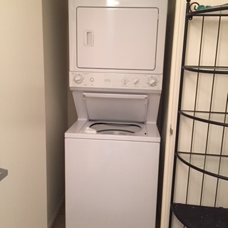 In-unit washer/dryer - 800 Elgin Rd