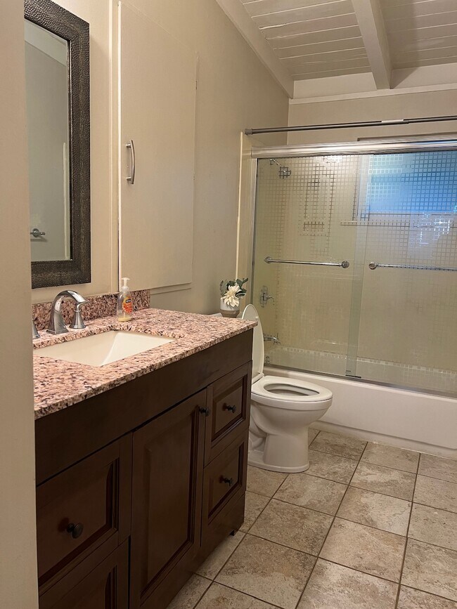 Foto del edificio - 4445 Porter St