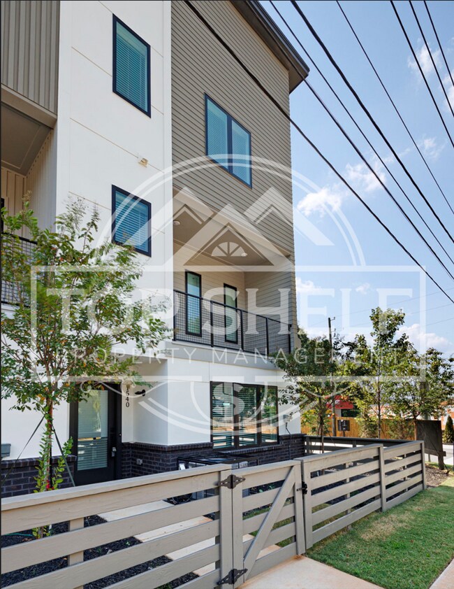 Foto del edificio - 1540 Millwood Pl