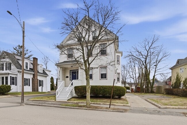Building Photo - 55 Pine St