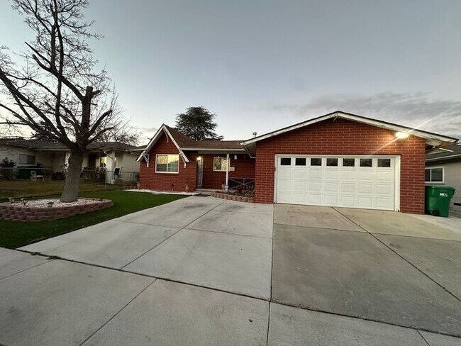 Foto del edificio - 250 Devere Way