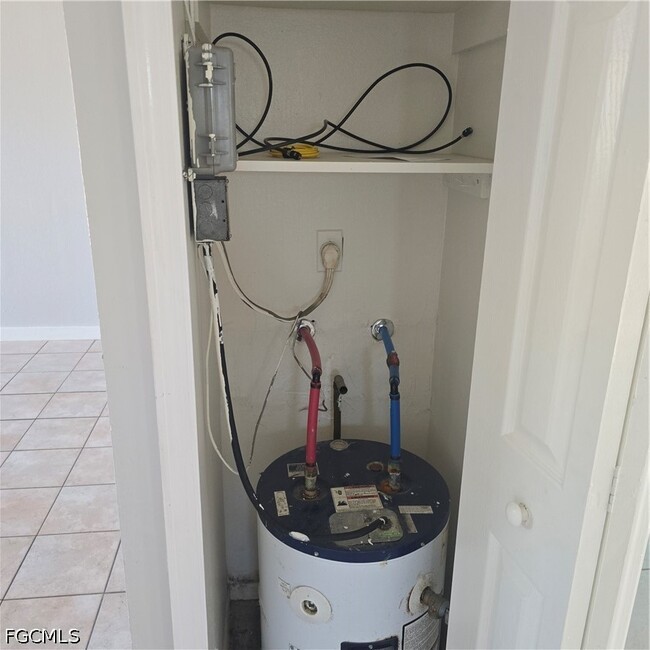 Building Photo - 1818 SW Santa Barbara Pl