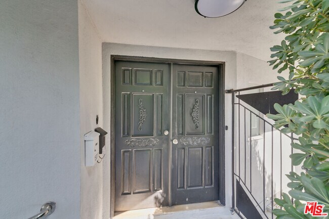 Foto del edificio - 15013 Hartsook St