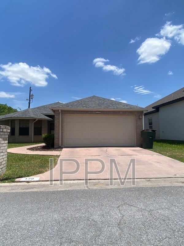 Foto del edificio - 138 Willow Cir