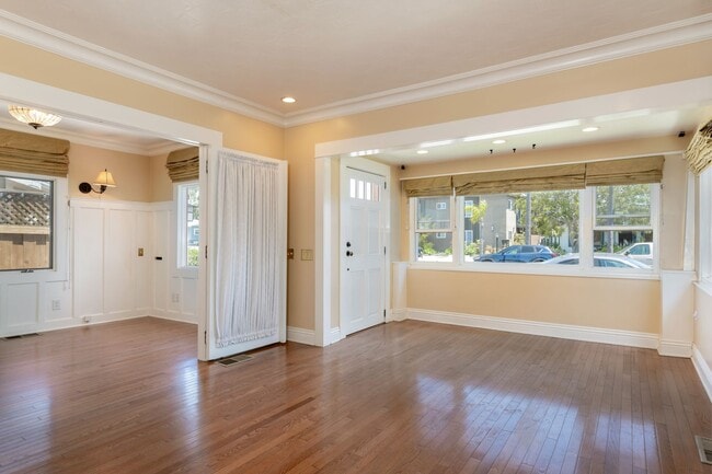 Foto del edificio - Cute North Park Craftsman Home