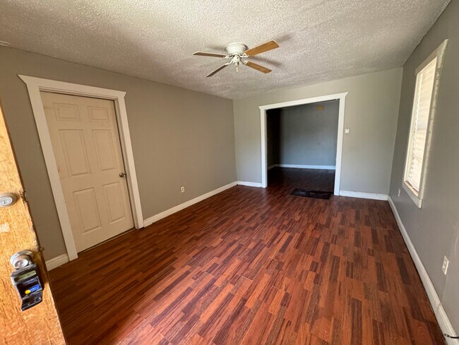 Foto del edificio - 1304 NW 16th Ave