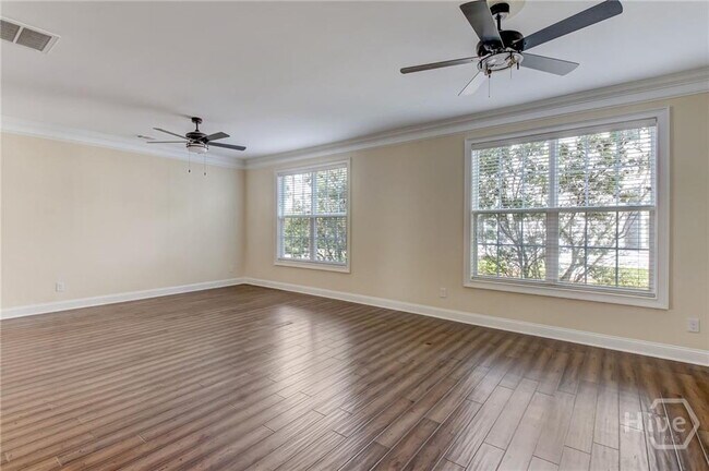 Building Photo - "Spacious 5-Bedroom, 4.5 Bath Retreat at W...