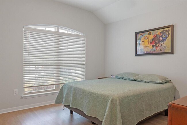 Foto del edificio - 16516 Enamorado Rd