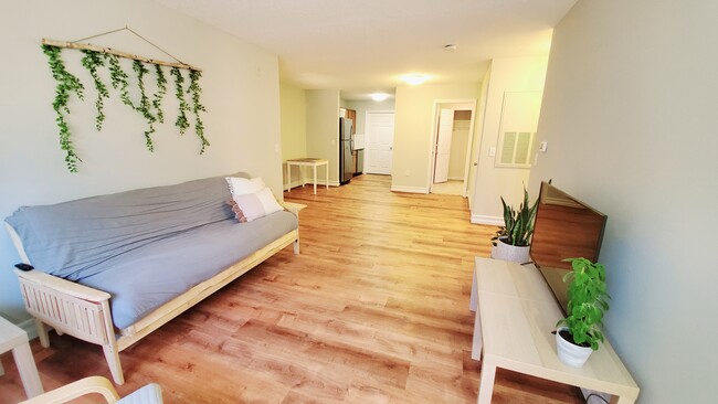 Large Dining Area - Granite Place Apartments