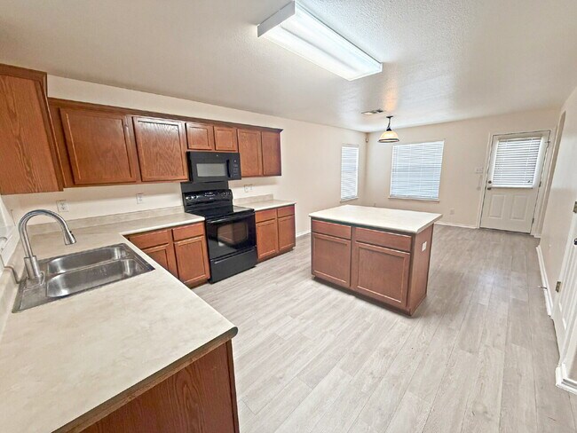 Building Photo - 6914 Dashmoor Creek
