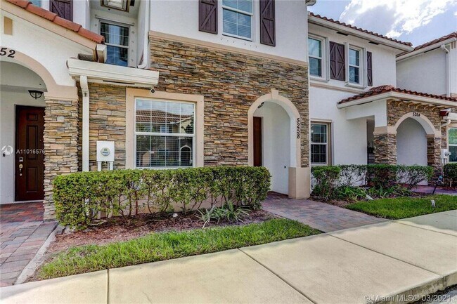 Building Photo - 5258 Ashley River Rd