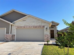 Building Photo - 9772 Grosbeak Ln