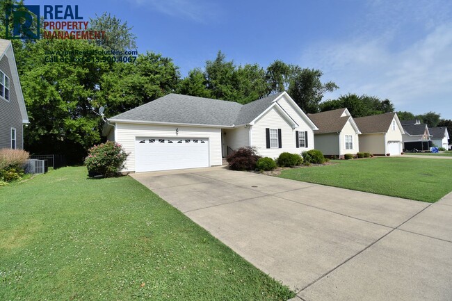 Building Photo - 2917 Waywood Dr