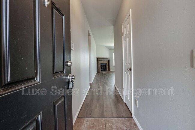 Foto del edificio - 713 Dusty Trail