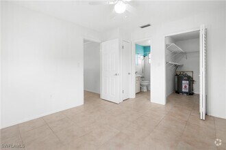 Building Photo - 27430 Village Garden Way