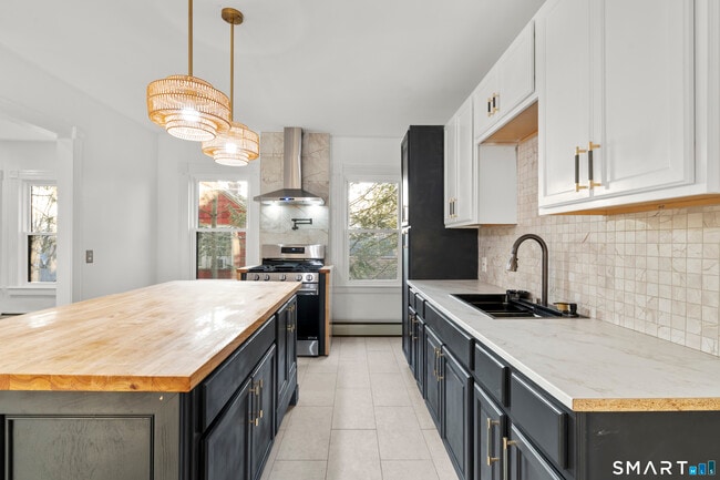 Foto del edificio - 23 N Beacon St