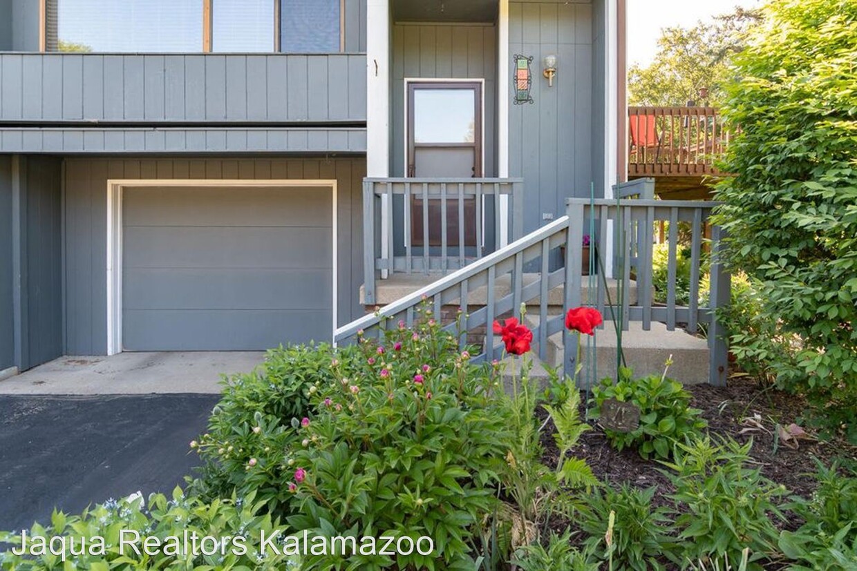 Primary Photo - 2 br, 2 bath House - 2402 Fairgrove Street