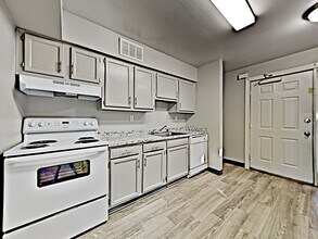 Building Photo - Maple Valley Apartments