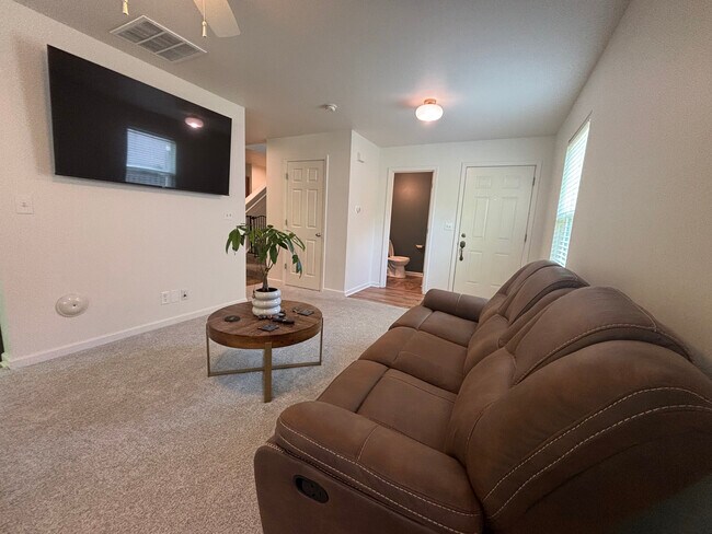 Foto del edificio - 1453 Carlisle Ln