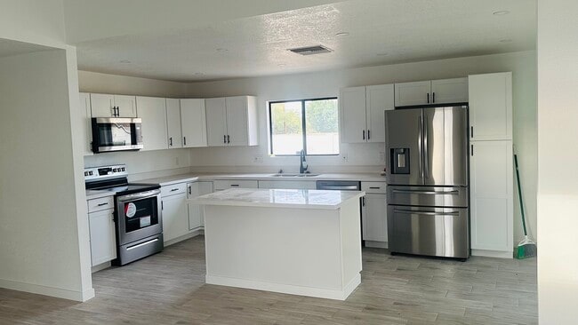 Foto del edificio - 2638 N 87th Ter