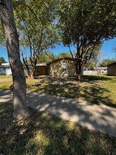 Building Photo - 5855 Beldart St