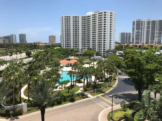 Foto del edificio - 3300 NE 191st St