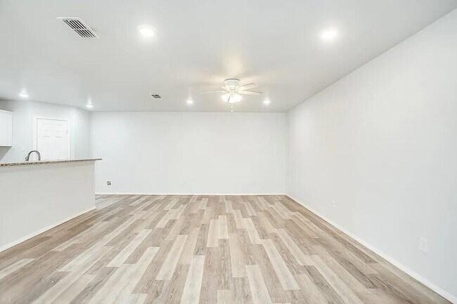 Foto del edificio - 5514 Jarvis St