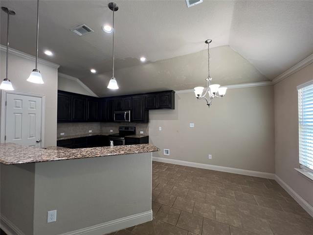 Building Photo - 202 Valley View Dr