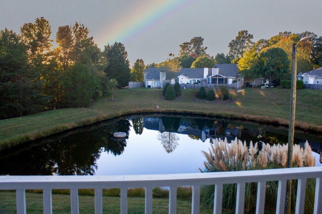 Foto del edificio - 3713 Morris Farm Dr