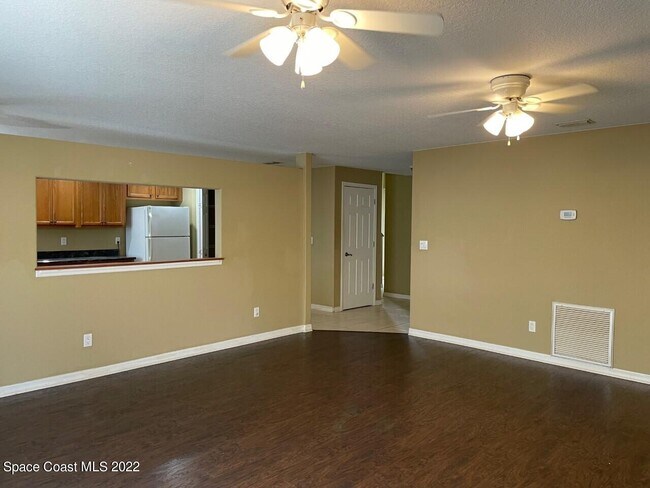 Building Photo - 2295 St Andrews Dr