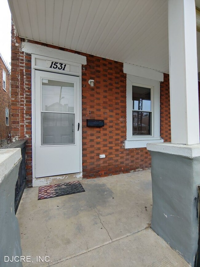 Foto del edificio - 3 br, 1.5 bath House - 1531 N Robinson St