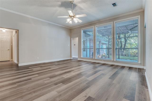 Foto del edificio - 410 Steeplechase Trail