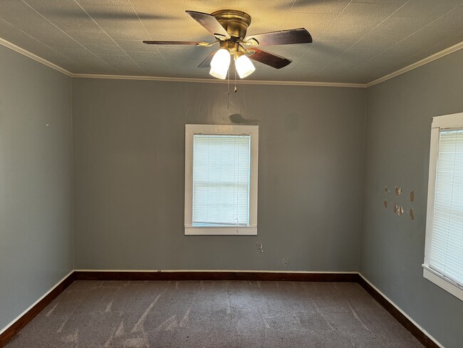 Building Photo - 3520 Dulaney Rd