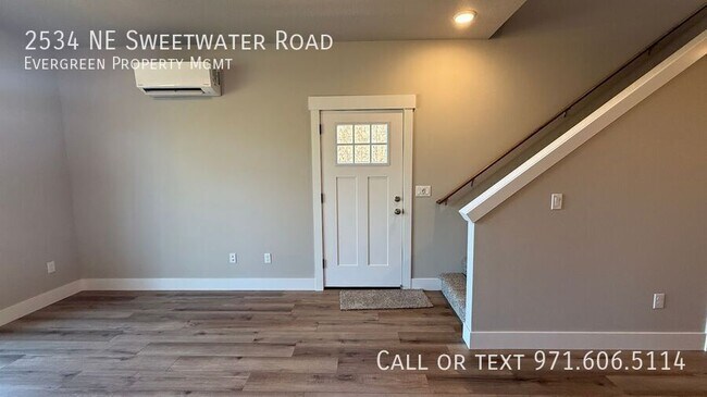 Foto del edificio - 2534 NE Sweetwater Rd