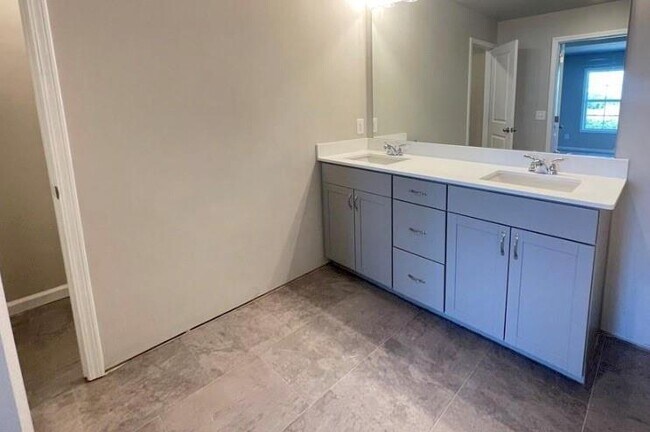 Foto del edificio - 111 Millers Ln