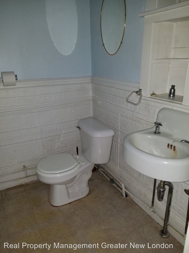 Building Photo - 1 br, 1 bath Apartment - 49 High St