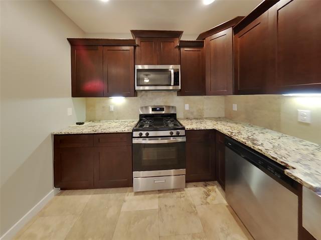 Foto del edificio - 9210 Chimneywood Dr