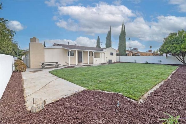 Building Photo - 15994 Sequoia Ave