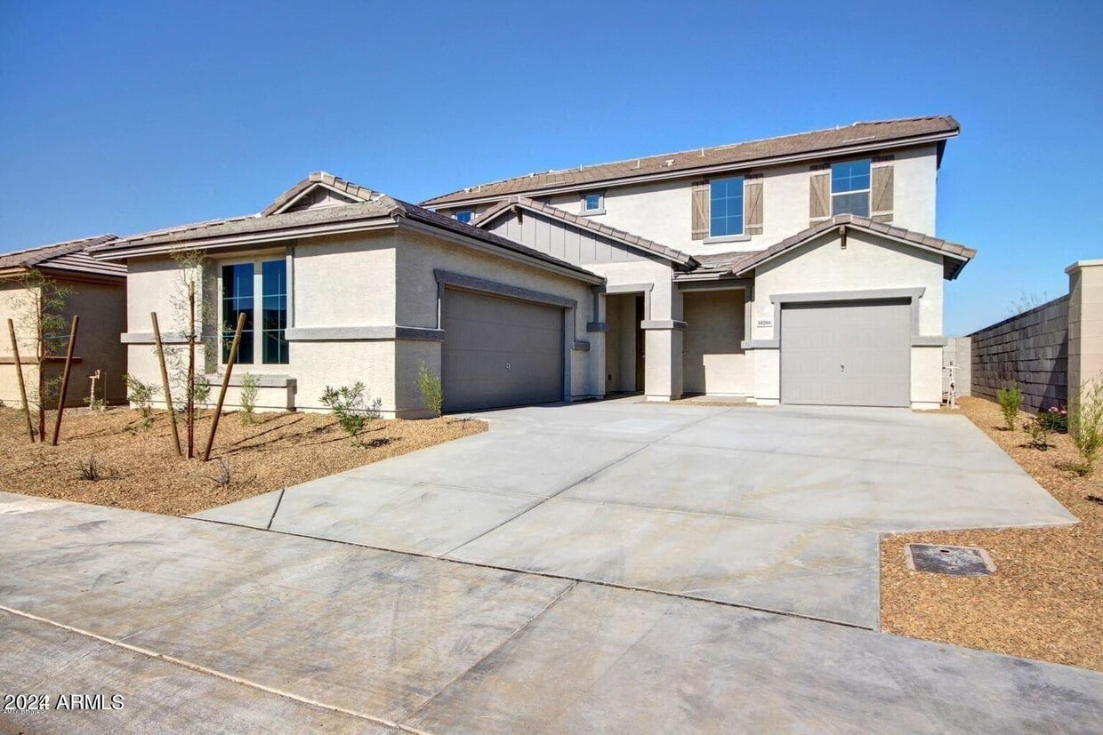 10204 W Lawrence Ln, Peoria, AZ 85345 House Rental in Peoria, AZ