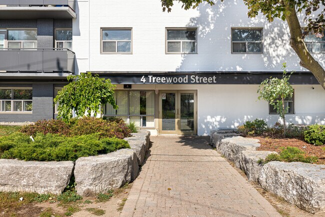 Photo du bâtiment - 4 Treewood Street