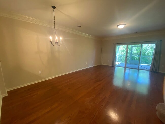 Foto del edificio - Spacious 2Bed/2.5Bath Townhome in the Gated Community of Baldwin Rowe! *SPECIAL: 1/2 OFF 1st Mont...