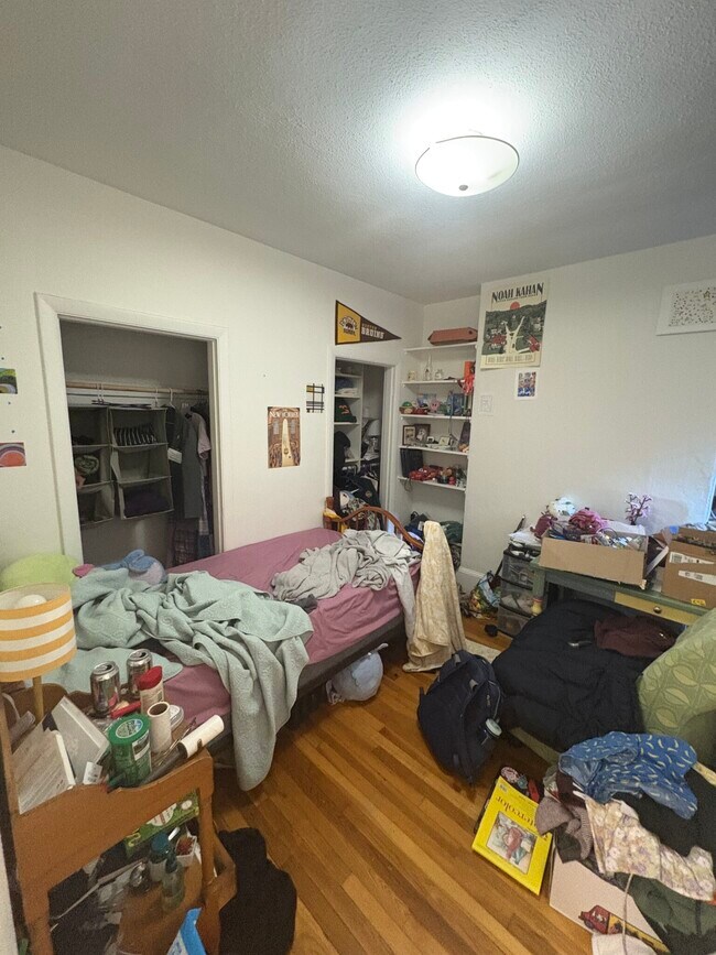 Foto del edificio - 45 Westland Ave