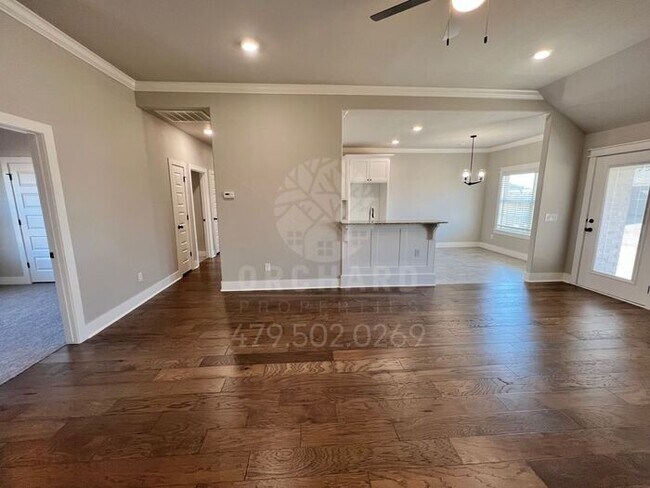 Building Photo - Single-Family Home- Desirable Clearwood Plan