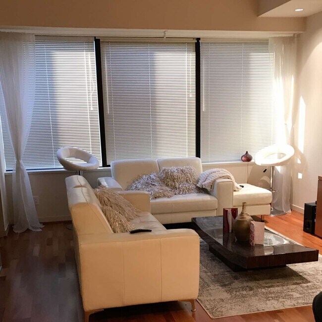 Photo du bâtiment - 1333 W Georgia St