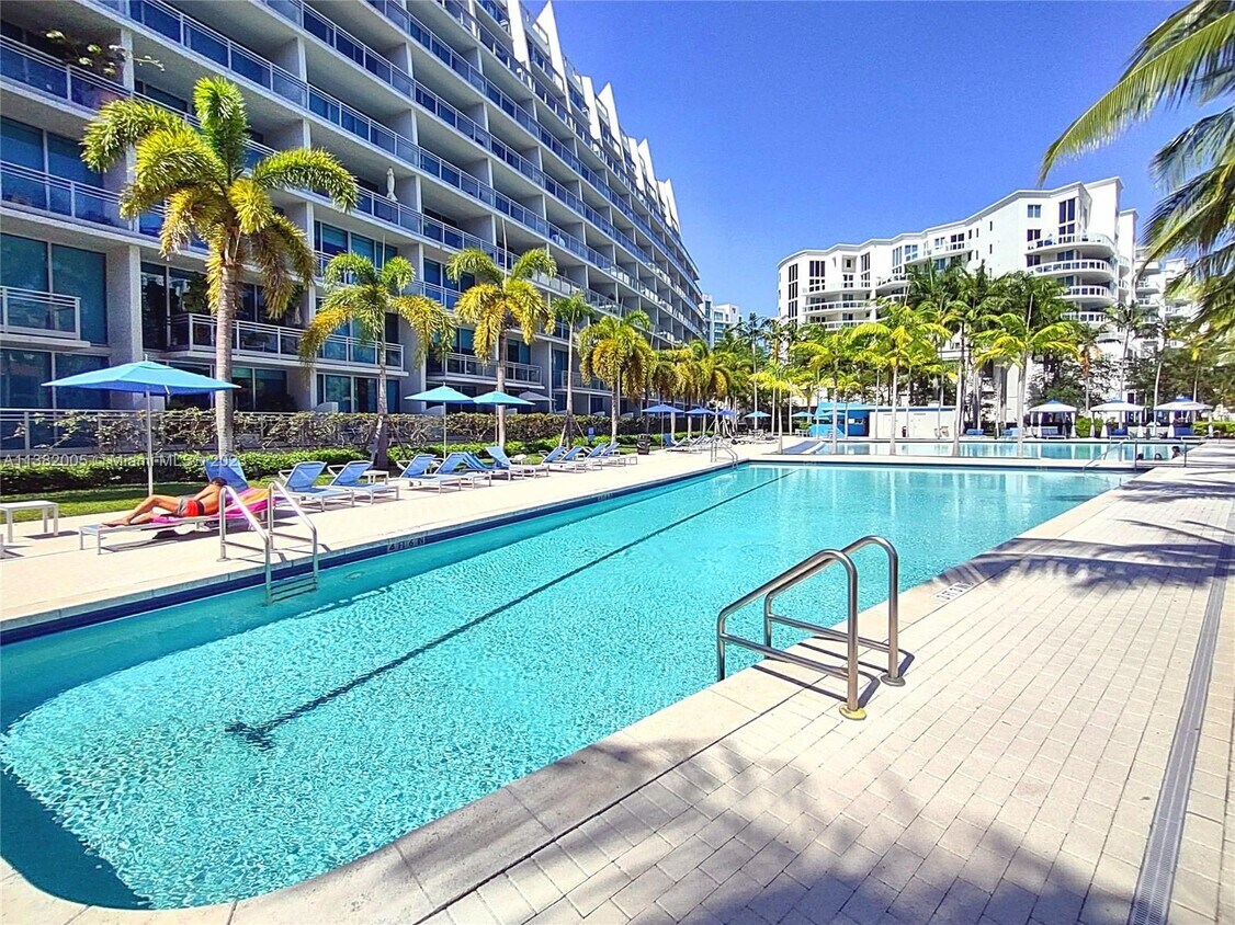 2950 NE 188th St Unit 432, Aventura, FL 33180 Condo for Rent in