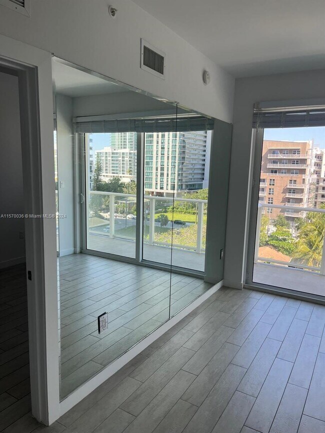 Foto del edificio - 321 NE 26th St