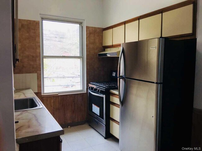 Foto del edificio - 480 Riverdale Ave